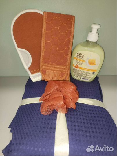 Банный набор мужчине на 23,женщине на 8ое