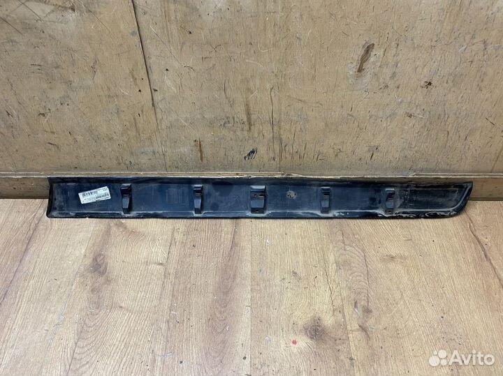 Накладка двери передней левой Volvo XC60 2013-2017