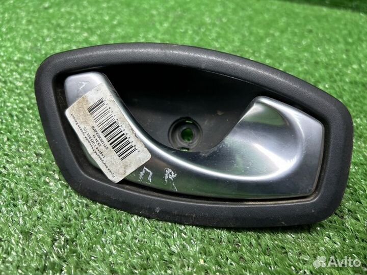 Ручка внутренняя передняя правая Renault Laguna 3