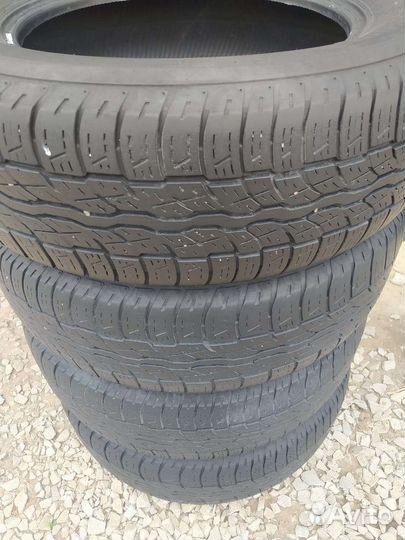 Bridgestone Dueler A/T 225/65 R17