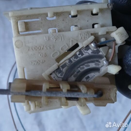 Датчик уровня топлива Opel Omega B