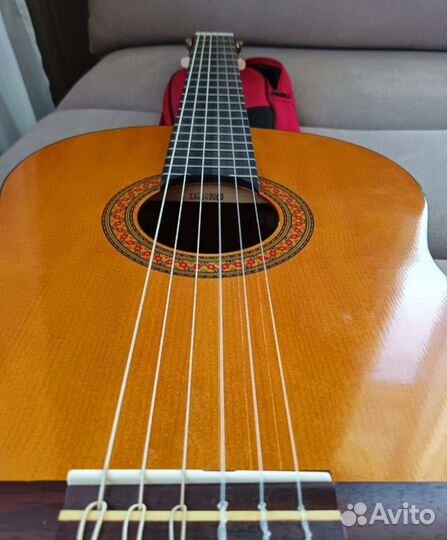 Классическая гитара yamaha c40