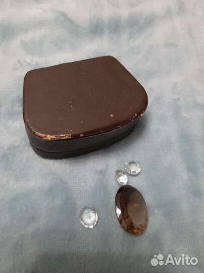 Ювелирный каменьТопаз