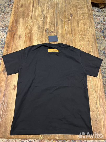 Футболка Louis vuitton T-shirt con iniziali LV imp