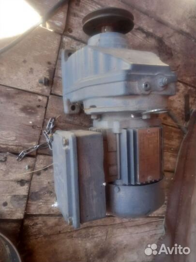 Мотор с редуктором