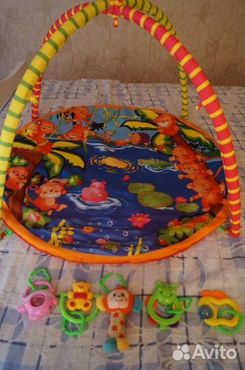 Развивающий коврик