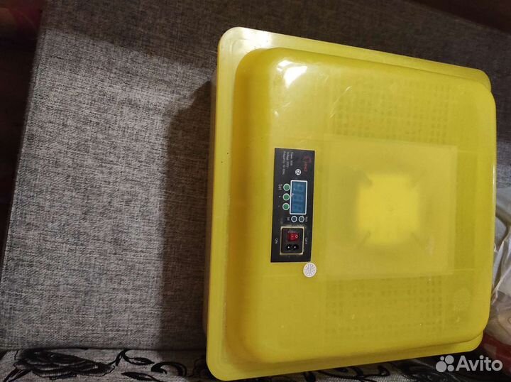 Инкубатор с автоматическим поворотом