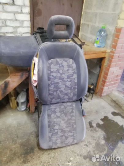 Сиденья Toyota Avensis 1 t22 t220