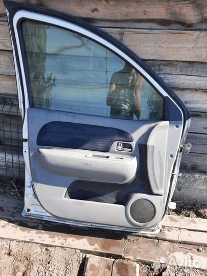 Дверь передняя левая Toyota sienta 2008 год