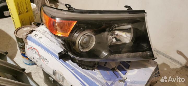 Фары на toyota land cruiser 200 передние