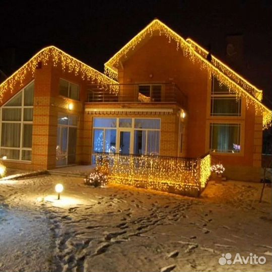 Новогоднее украшение домов гирляндами