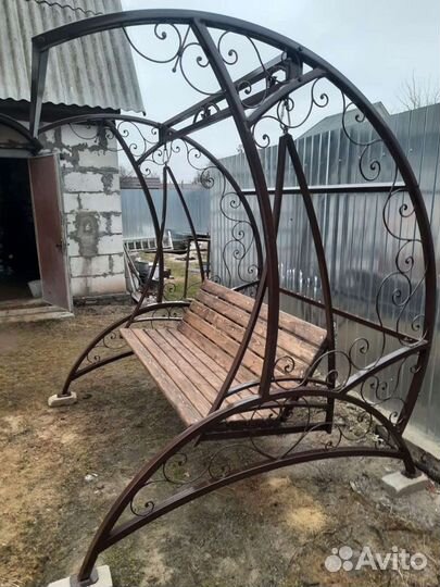 Садовые качели новые