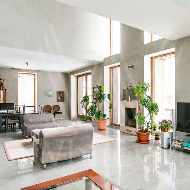 Коттедж 650 м² на участке 25 сот.