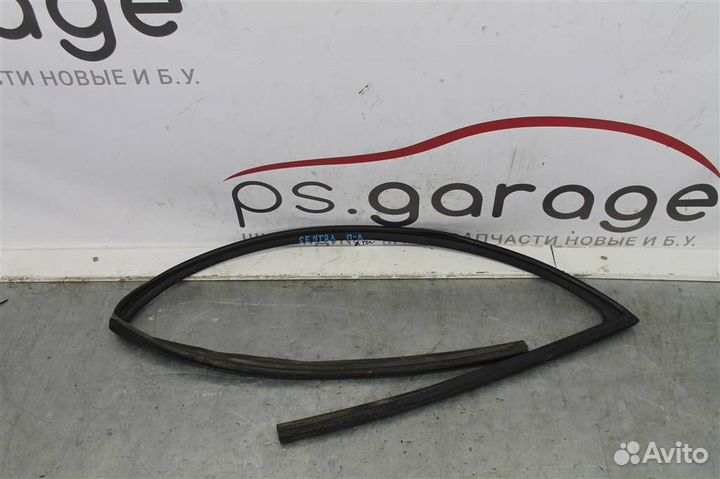 Уплотнитель стекла двери передней левой Nissan Se