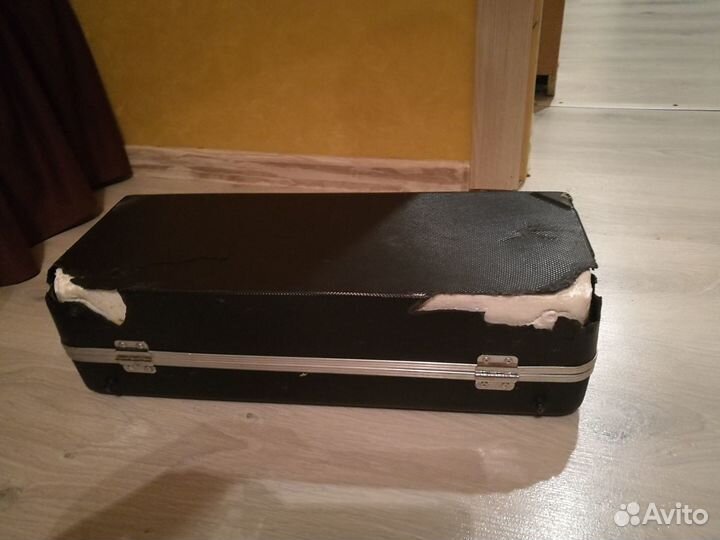 Футляр для музыкального инструмента