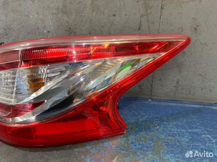 Фонарь правый Nissan Teana L33