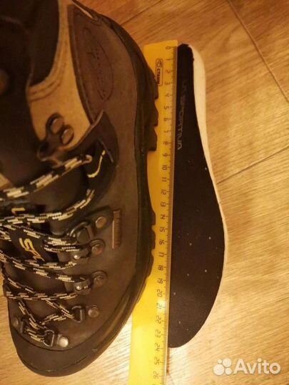 Горные ботинки