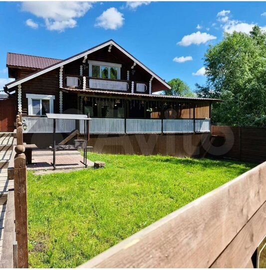 Дом 220 м² на участке 8 сот.