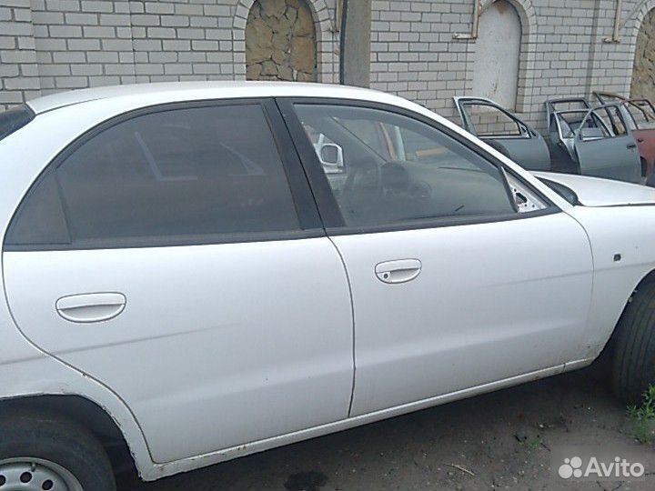 Дверь Daewoo Nubira