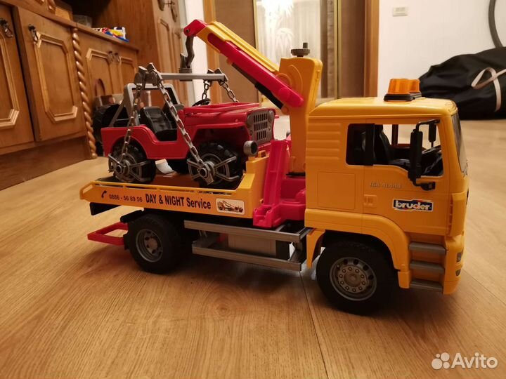 Эвакуатор Bruder