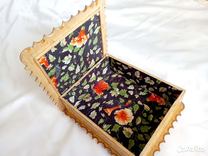 Шкатулка деревянная