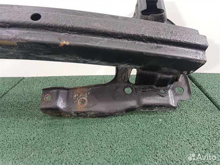 Усилитель бампера передний Kia Sportage 2010