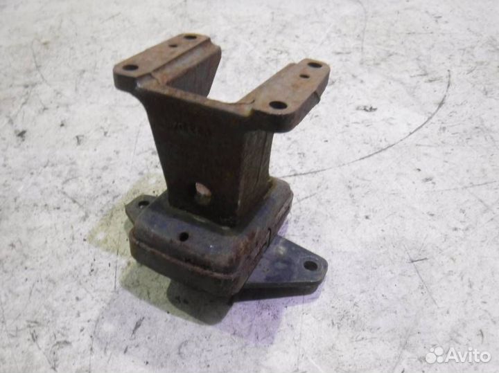 Подушка двигателя 1236150120