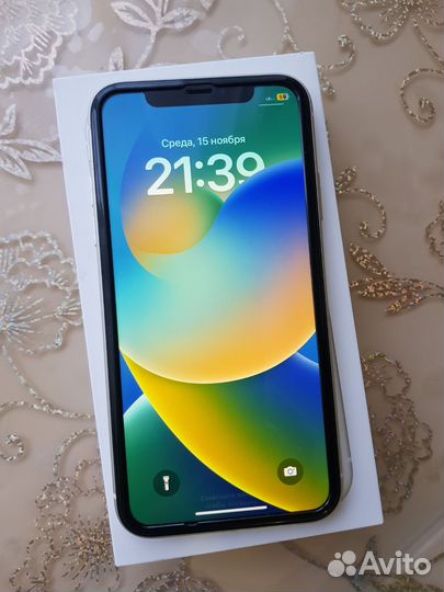 iPhone 11, 64 ГБ