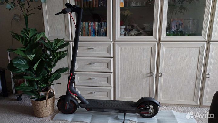 Электросамокат xiaomi MI Electric Scooter pro