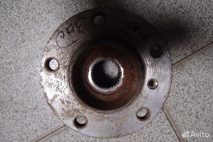 Ступица с подшипником бмв ф10 bmw f10 f07 f01 4x4