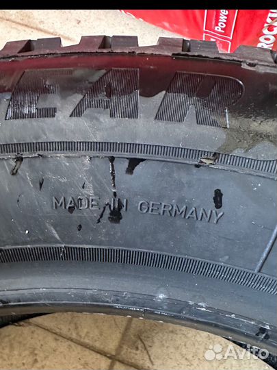 Goodyear UltraGrip Arctic 2 SUV 225/60 R18 104T