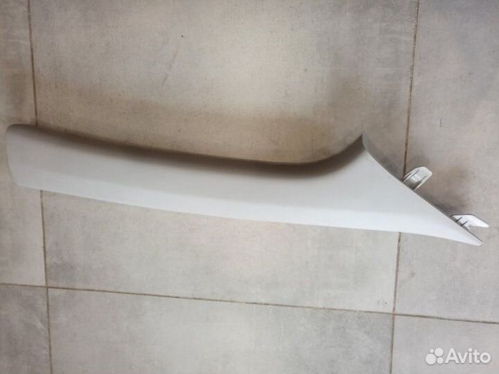 Обшивка стойки передняя правая Hyundai Solaris 2