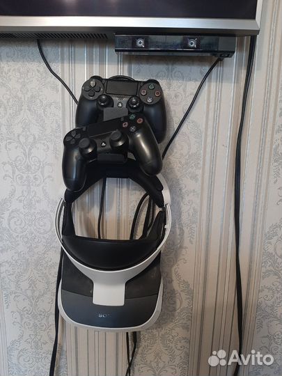 Sony playstation 4 pro 1tb и VR очки