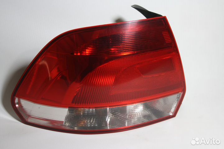 Фонарь задний левый Volkswagen Polo 5