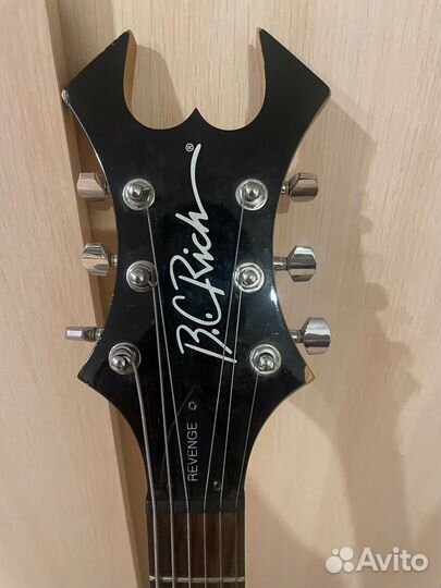 Электрогитара