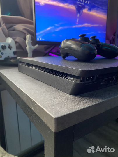 Sony PlayStation 4 slim 1tb