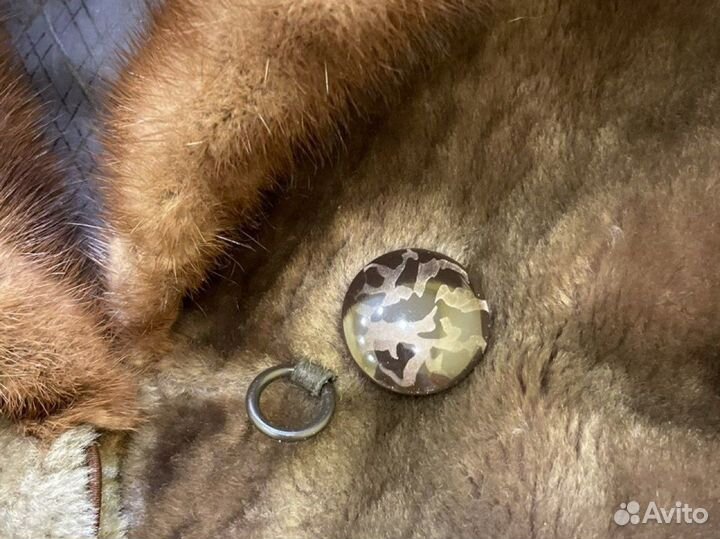 Мутоновая шуба с норковым воротником