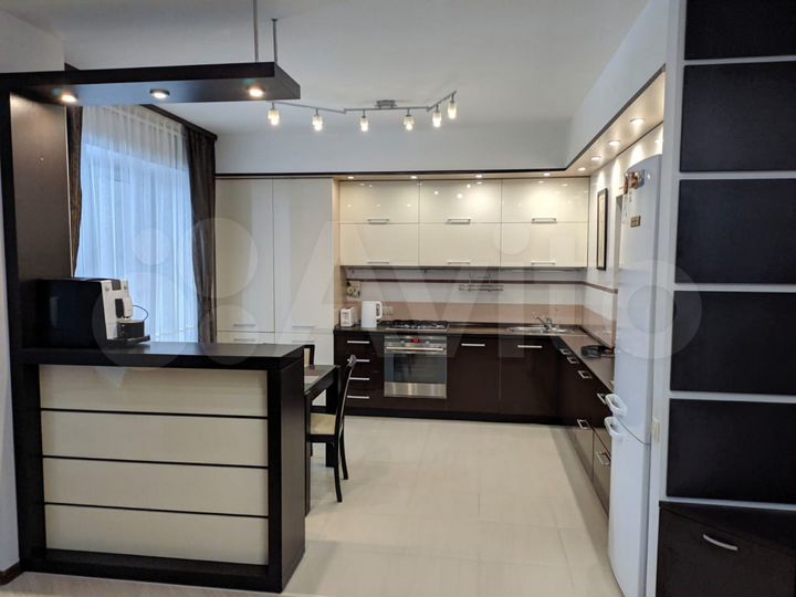 4-к. квартира, 171,4 м², 9/10 эт.