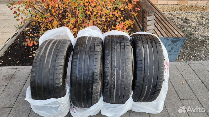 Michelin Pilot Sport 4 255/45 R19 104Y