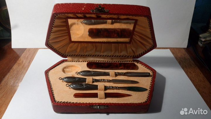 Старинный маникюрный набор в родном футляре Европа