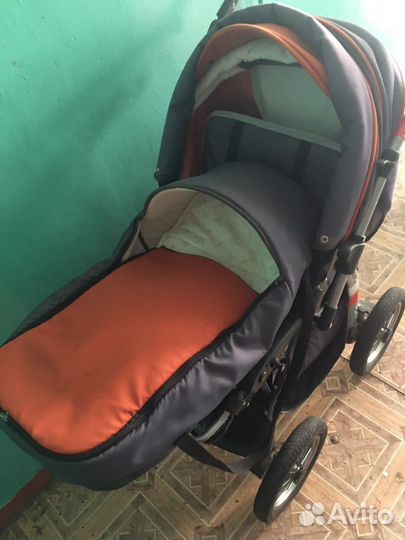 Прогулочная коляска