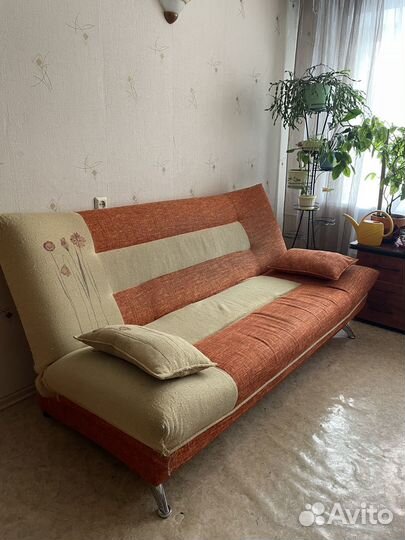 Диваны и кресло бу в хорошем состояние