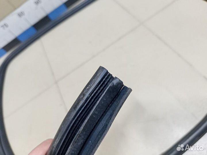 Уплотнитель (внутри) Land Cruiser (150) -Prado 200