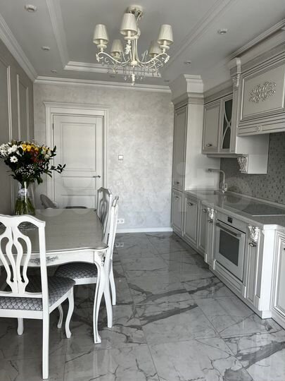 3-к. квартира, 122 м², 12/15 эт.