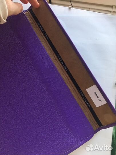 Кожаный чехол для планшета на магнитах фиолетовый