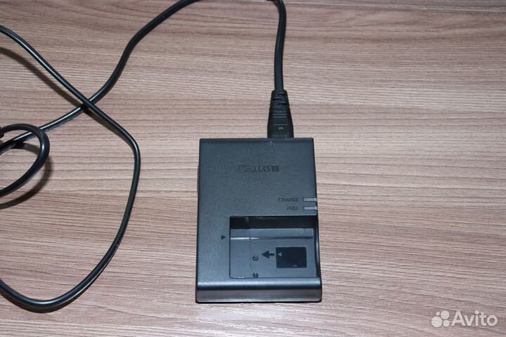 Оригинальное сзу Canon LC-E17E