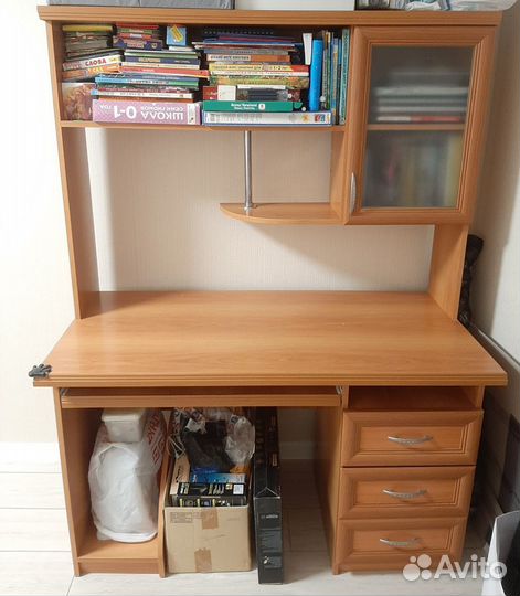 Компьютерный стол