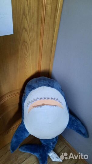 Мягкие игрушки. Большая акула