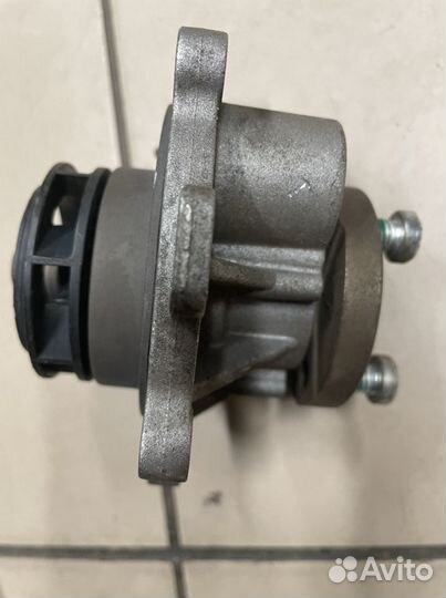 Помпа Chevrolet Kruze 1.8