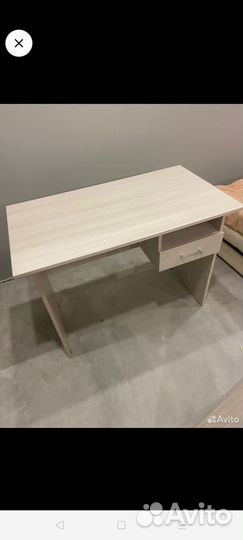Письменный стол новый